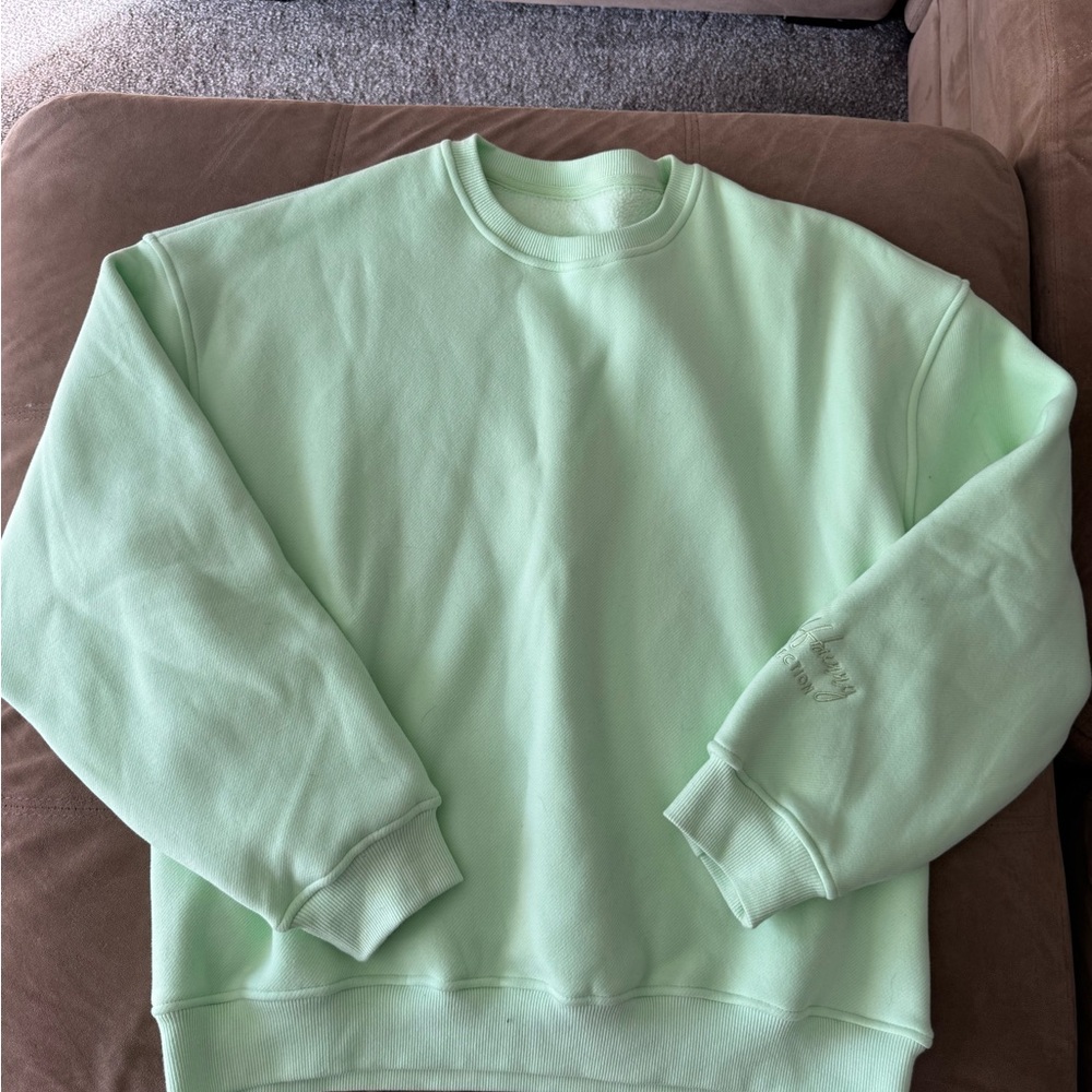 Buffbunny plush fleece crew neck
